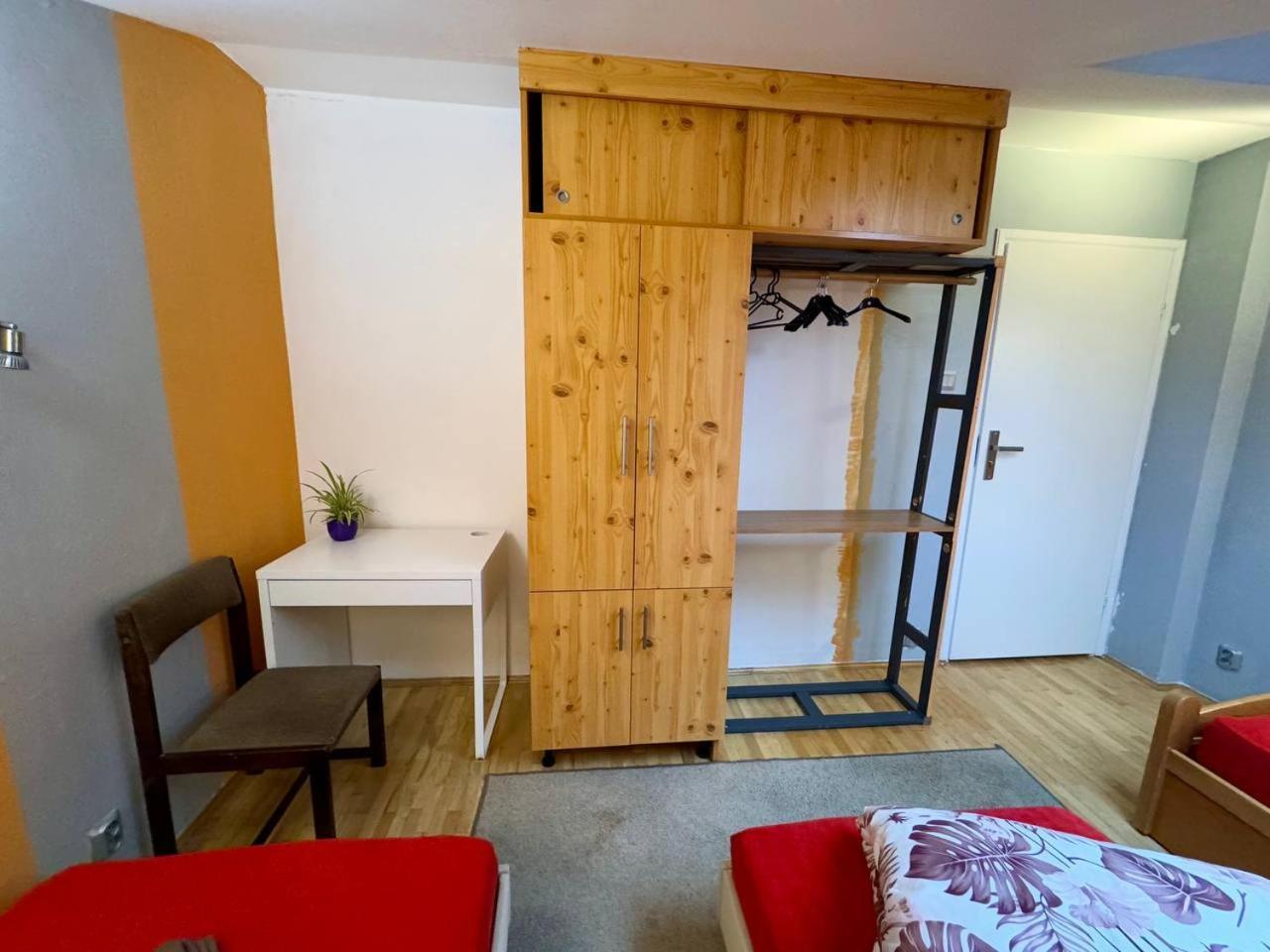 Vector Home Varşovia Exterior foto