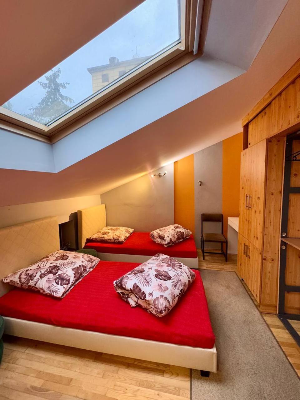Vector Home Varşovia Exterior foto